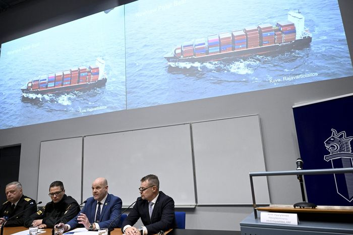 Європа виявляє російський саботаж, але не поспішає звинувачувати Кремль