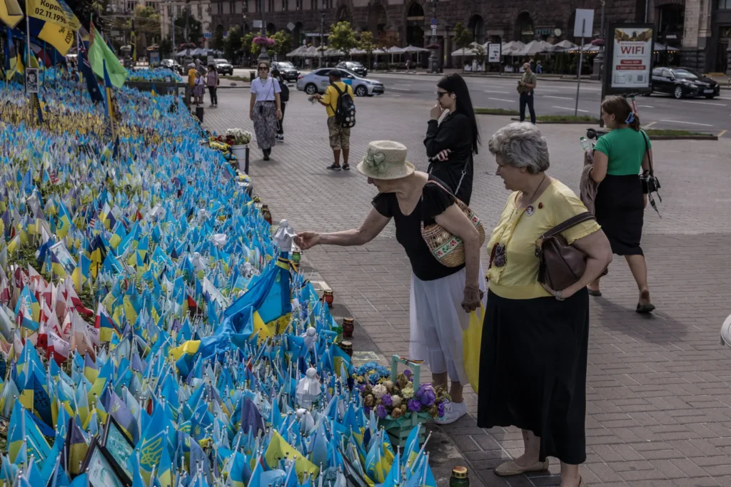 Опитування показали, що все більше українців підтримують підписання мирної угоди